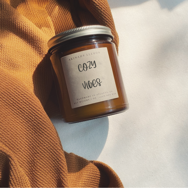 Akinahs Lleron Soy Wax Candle - Cozy Vibes